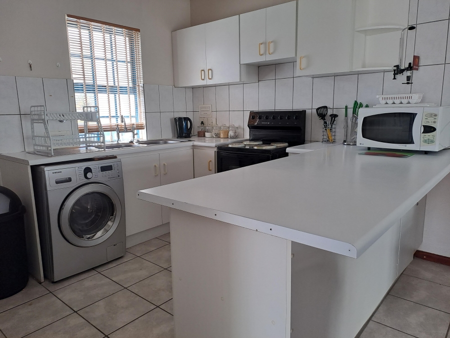 To Let 3 Bedroom Property for Rent in Gordons Bay Central Western Cape